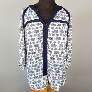 Collective Concepts Geo Print navy & ivory top